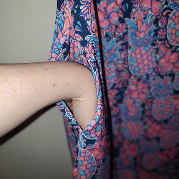 SIMPLY SOUTHERN PINK BLUE PINEAPPLE PRINT COLD SHOULDER STRETCH DRESS W/ POCKETS - Picture 4 of 5